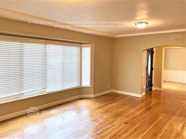 Building Photo - 3220 Broadmoor Blvd