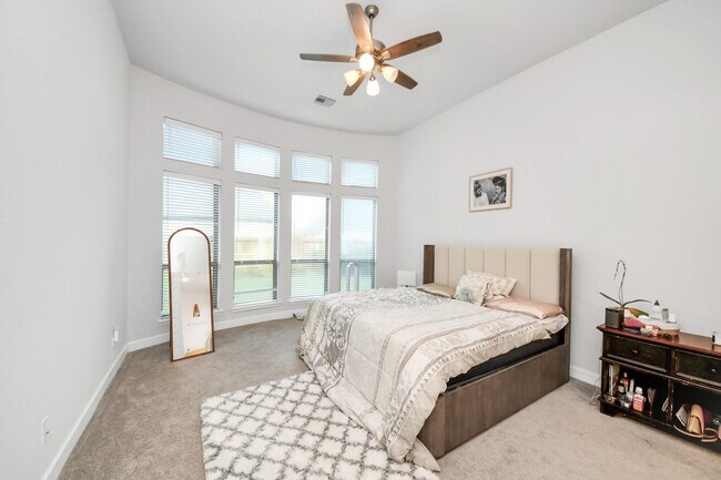 Building Photo - 5506 Onyx Fls Dr