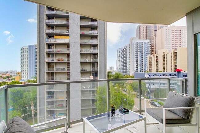 Building Photo - Skyline Views & Sophisticated Corner Living at Aria in Cortez Hill