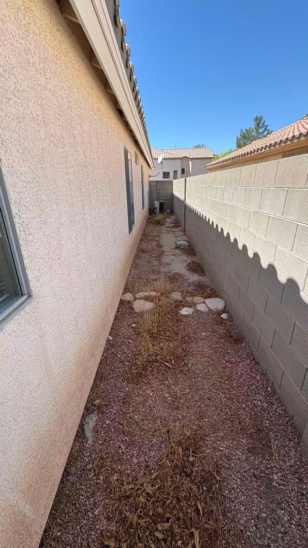 Building Photo - 8928 Quarrystone Way