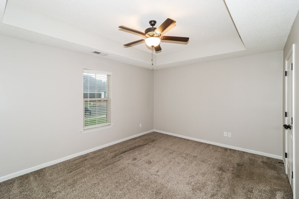 Building Photo - 9464 Cayuga Lp
