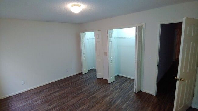Building Photo - 705 Reston Dr