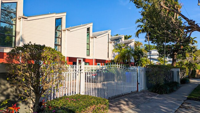 Primary Photo - Spacious & Stylish Coconut Grove Townhouse!