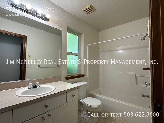 Building Photo - 572 SW 150th Ave