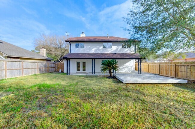 Building Photo - 19403 Lake Hollow Ln