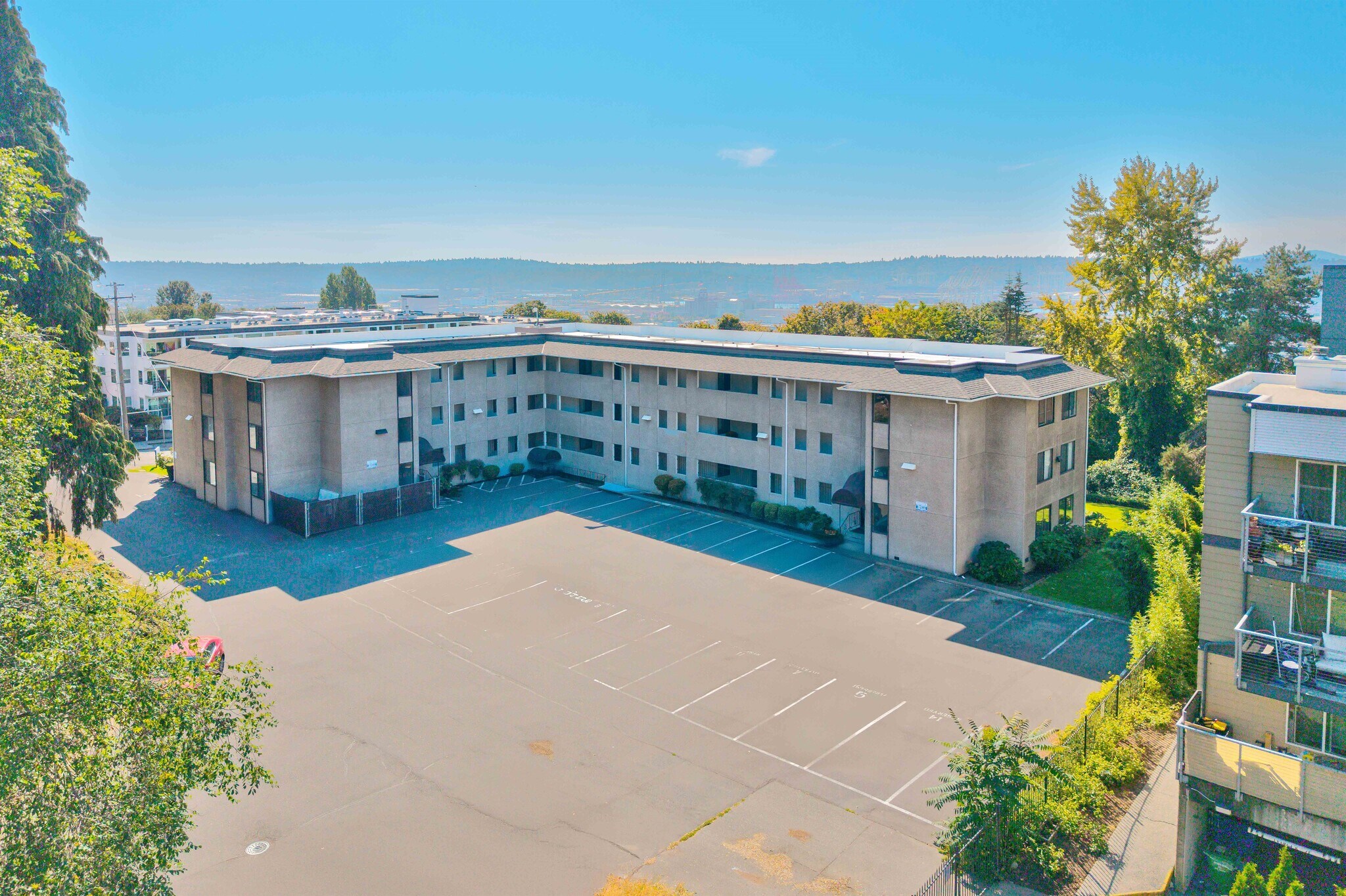 Building Photo - 1100 S Atlantic St