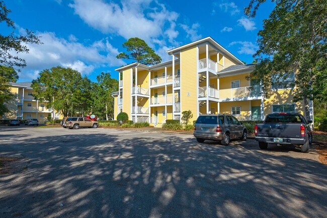 Building Photo - Fully Renovated 2B/2B condo located behind...