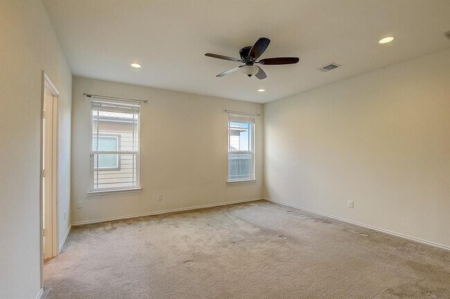 Building Photo - 5912 Sardinia Dr
