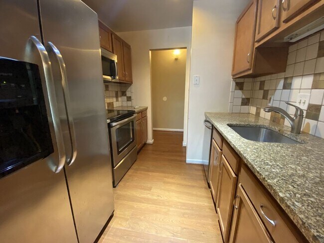 Building Photo - 18411 Guildberry Dr