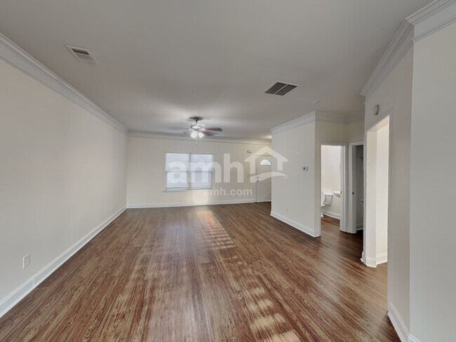 Building Photo - 2615 Beal St