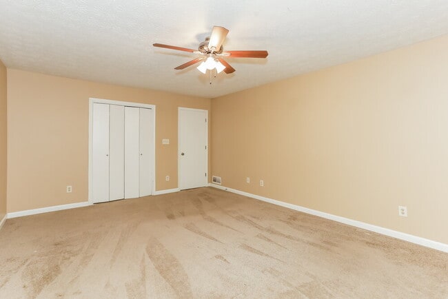 Building Photo - 520 Gregory Manor Dr SW