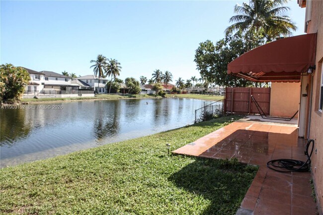 Building Photo - 985 NW 132nd Ct