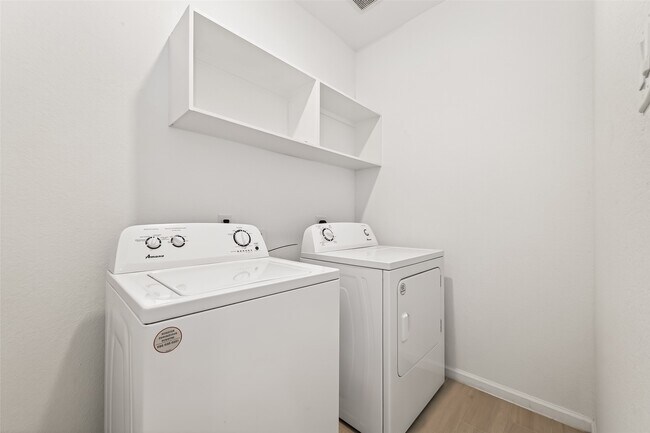 Building Photo - 5703 Foggy Vine Ct