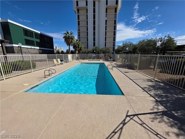 Building Photo - 3930 University Center Dr