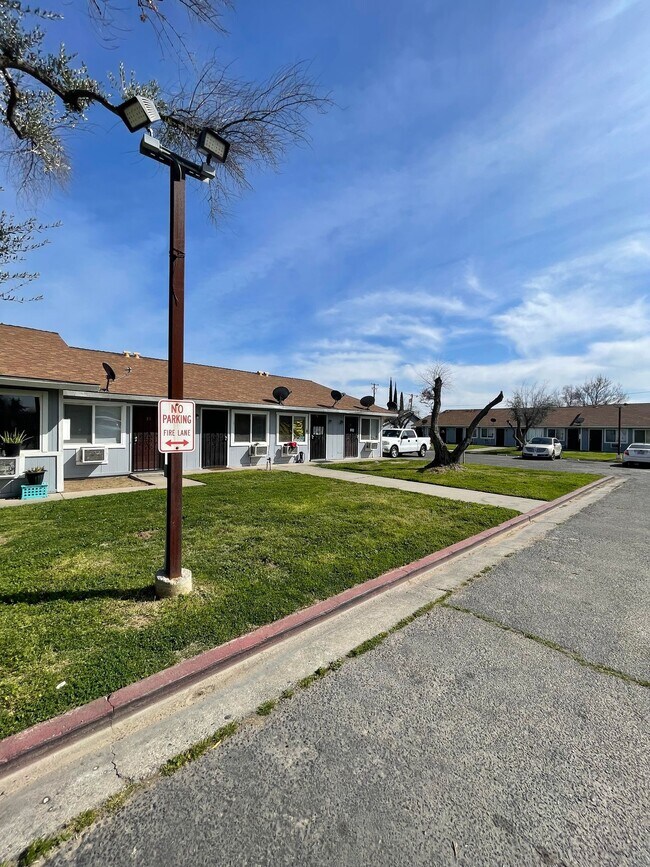 Building Photo - 6771 California St