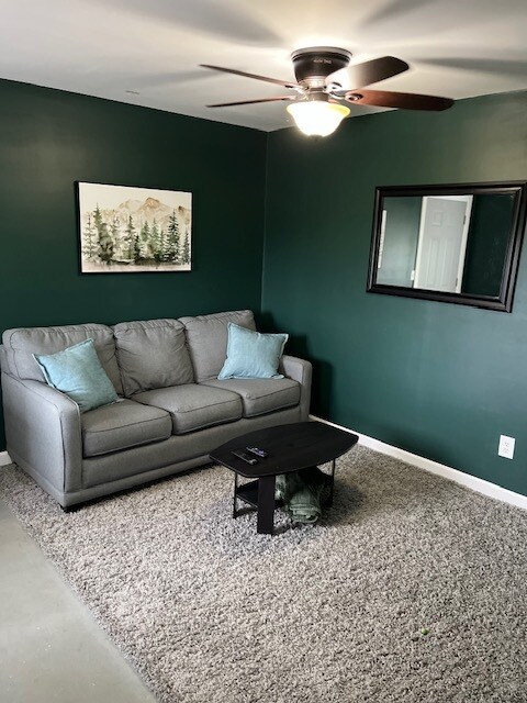 Building Photo - 14 Maplewood Rd