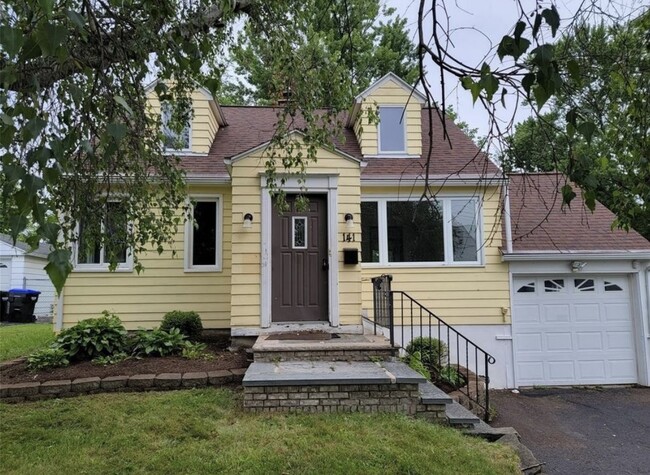 Primary Photo - 141 Lagrange St