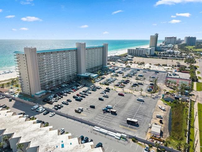 Building Photo - 8743 Thomas Dr