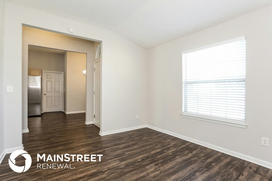 Building Photo - 3757 Woodbriar Dr