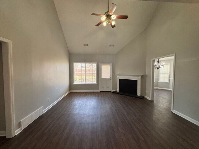 Building Photo - 1231 Beaver Trail Dr