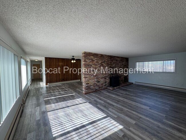 Building Photo - 5229 Silver Sage Dr