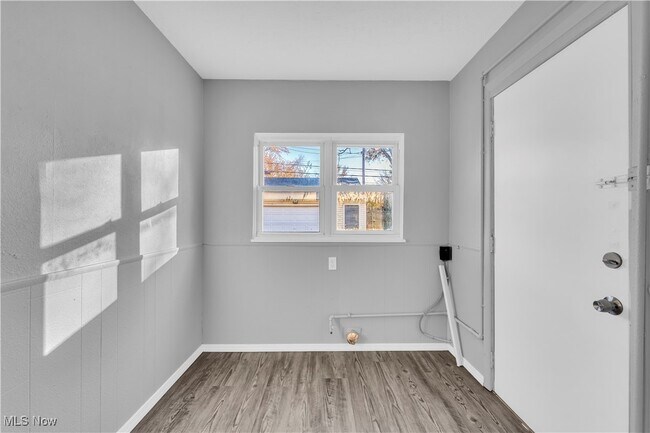 Building Photo - 13813 Leroy Ave