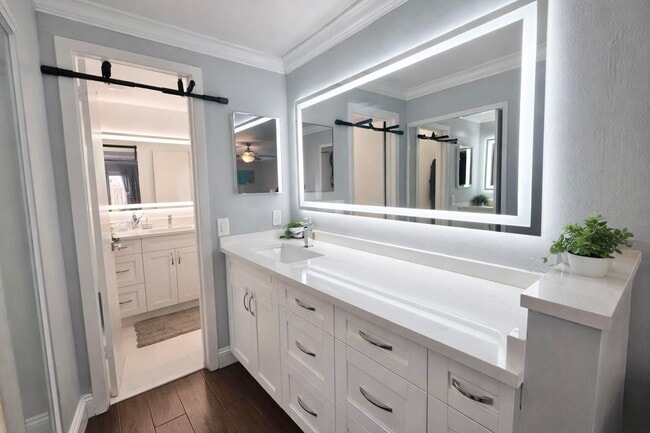 Building Photo - 7174 Sportsman Dr