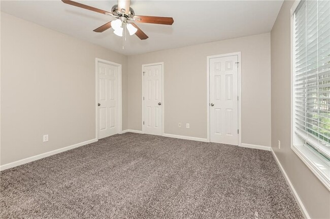Building Photo - 64 Maple Hill Dr