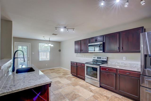 Building Photo - 16609 Woodside Dr