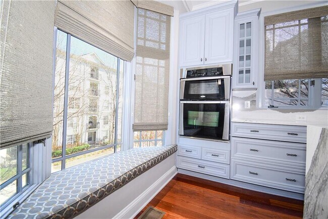 Building Photo - 4 Prichard Way NE