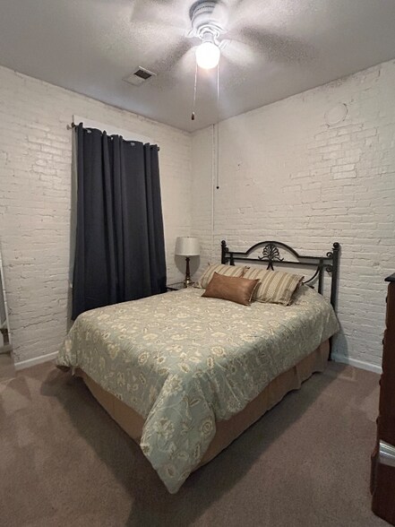 Building Photo - 614 Cherokee St