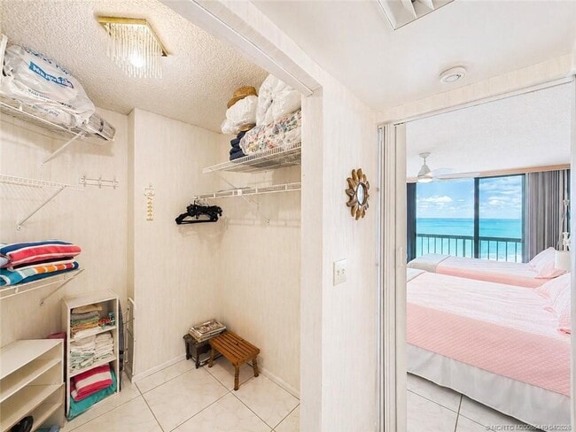 Building Photo - 9500 S Ocean Dr
