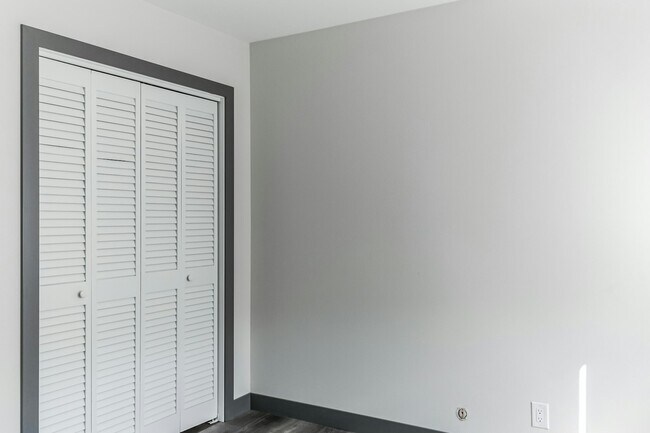 Building Photo - 1131 N 10th St