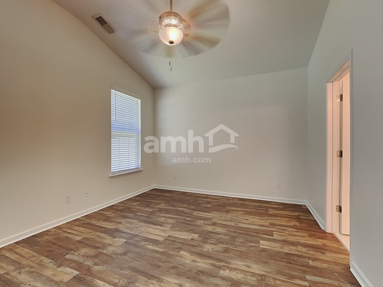 Building Photo - 8 Prominence Point