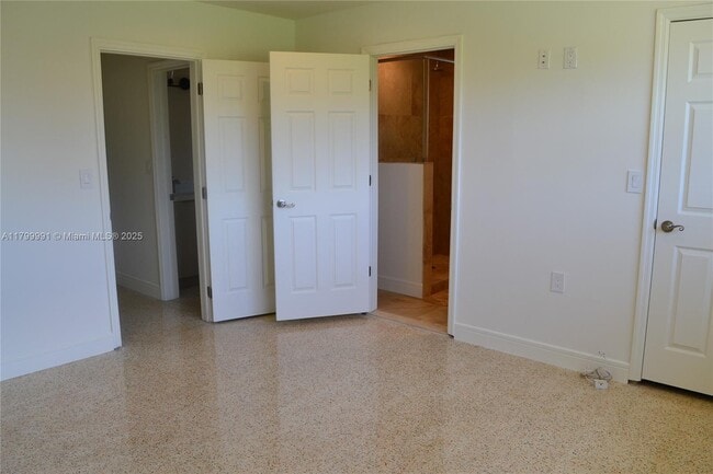 Building Photo - 6310 SW 92nd Ave