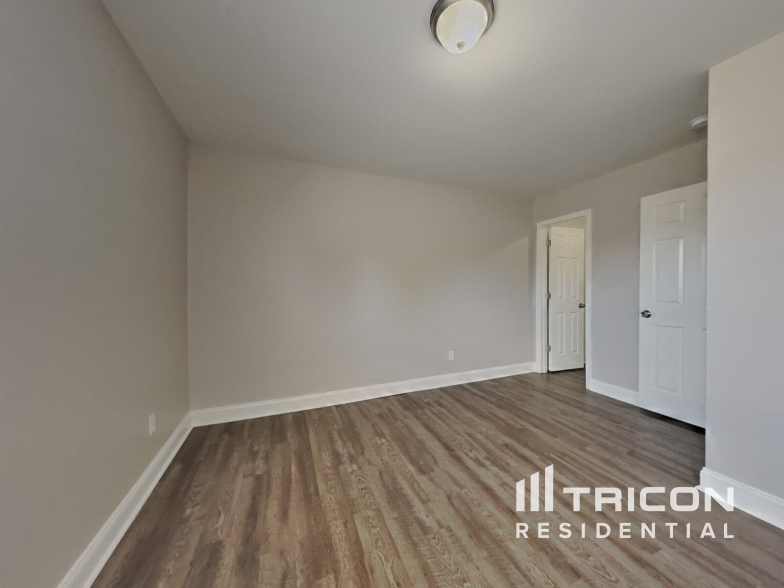 Building Photo - 4442 Vernon Cir SE