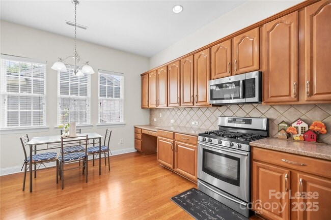 Building Photo - 10732 Alvarado Way