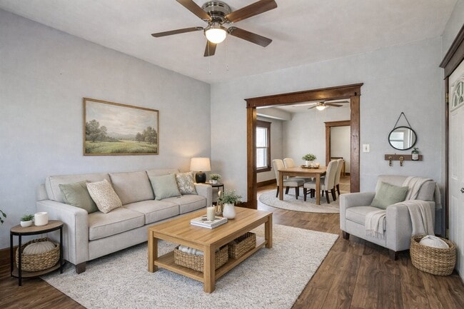 Building Photo - 159 Royal Ave