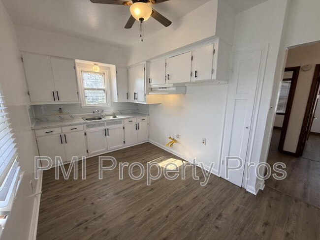 Building Photo - 2821 N 57th St