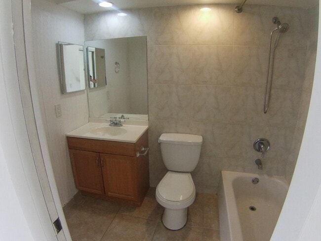 Building Photo - 537 Normandy Ln