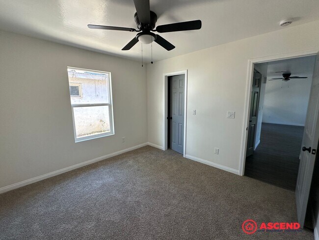 Building Photo - 415 Minner Ave