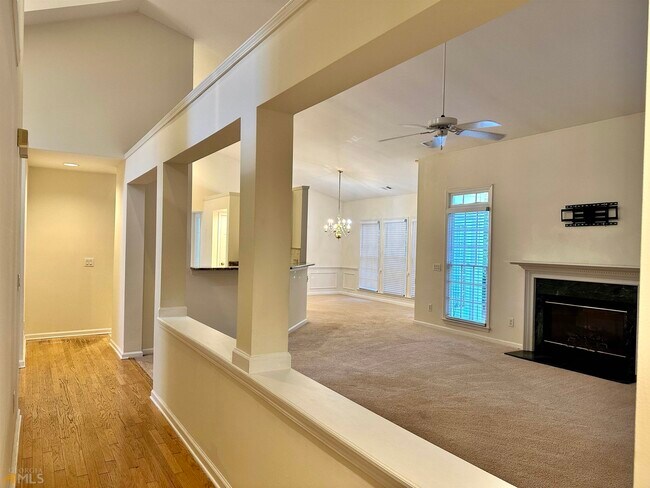 Building Photo - 8595 River Walk Landing