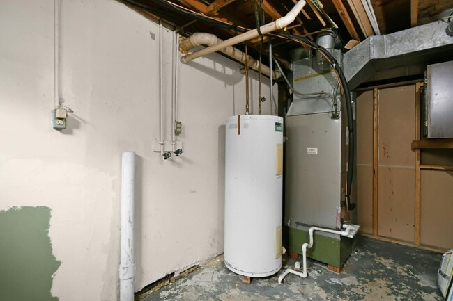 Building Photo - 1880 Billingsley Rd