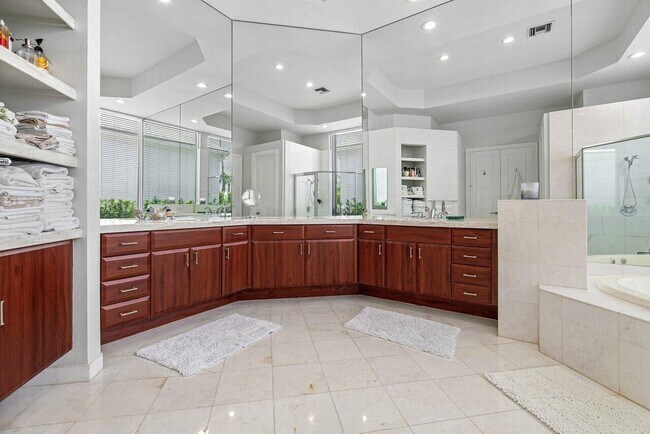 Building Photo - 1144 Crystal Dr