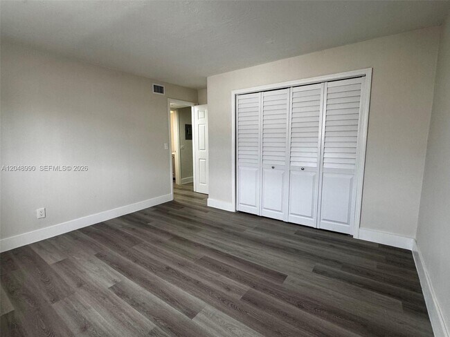 Building Photo - 1345 W 28th St