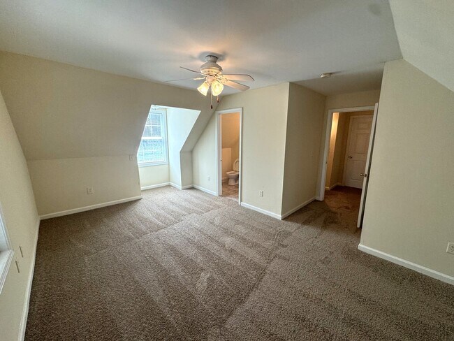 Building Photo - 4br House near Campus, Stadium, Downtown! - FALL 2026 Pre-Lease