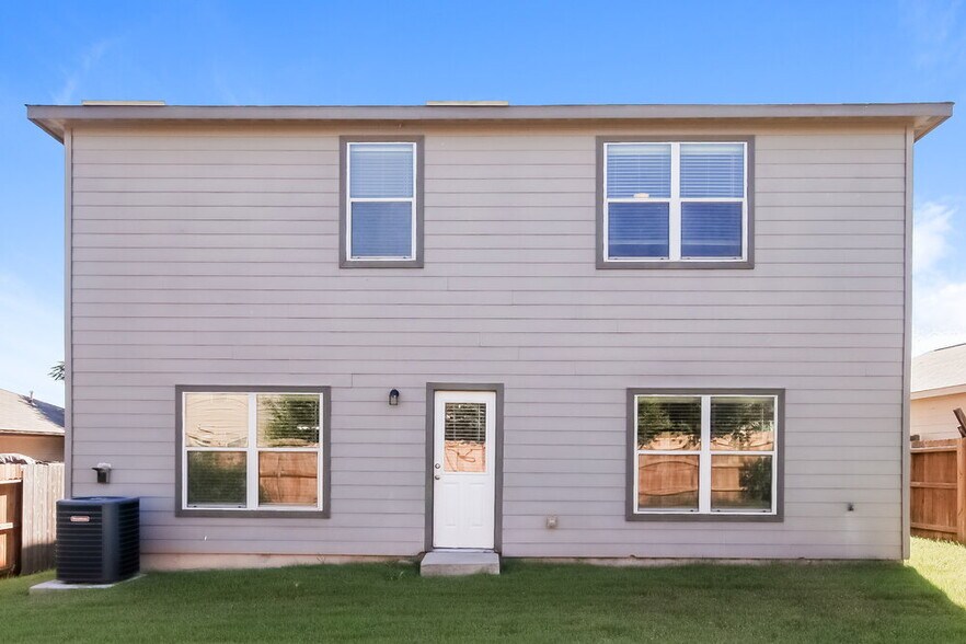 Building Photo - 420 Sapphire Ln