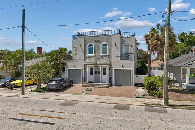 Building Photo - 2113 W Cass St