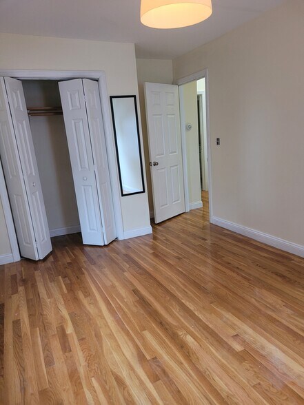 Building Photo - 4 Union Pl