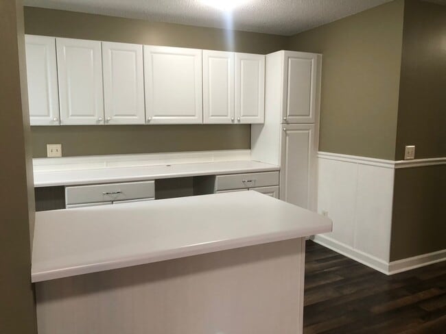 Building Photo - 4323 Lotus Ct